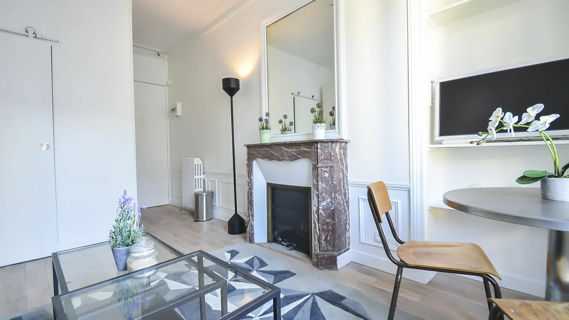 Luxury Apartment In Paris - Montorgueil
