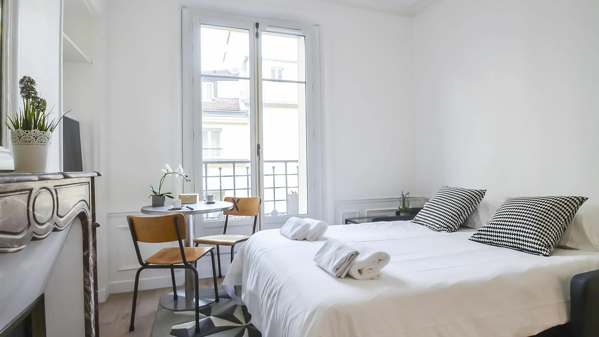 Luxury Apartment In Paris - Montorgueil